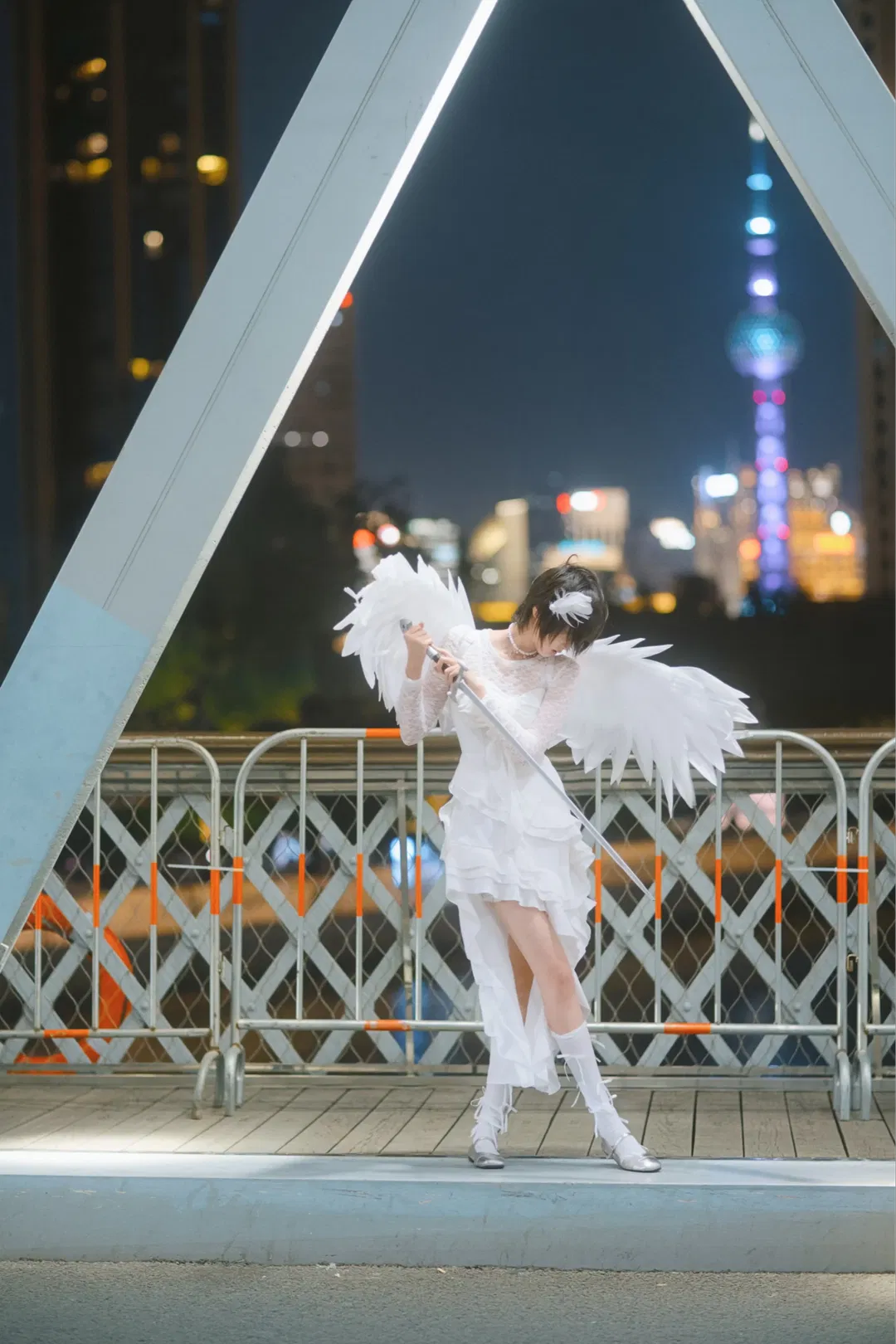 夜游钢铁大桥的白翼天使造型 - 第 15 张