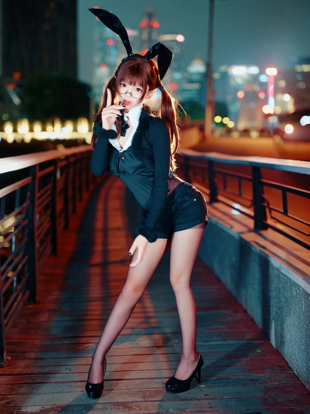 夜景街拍兔耳制服少女 - 第 12 张