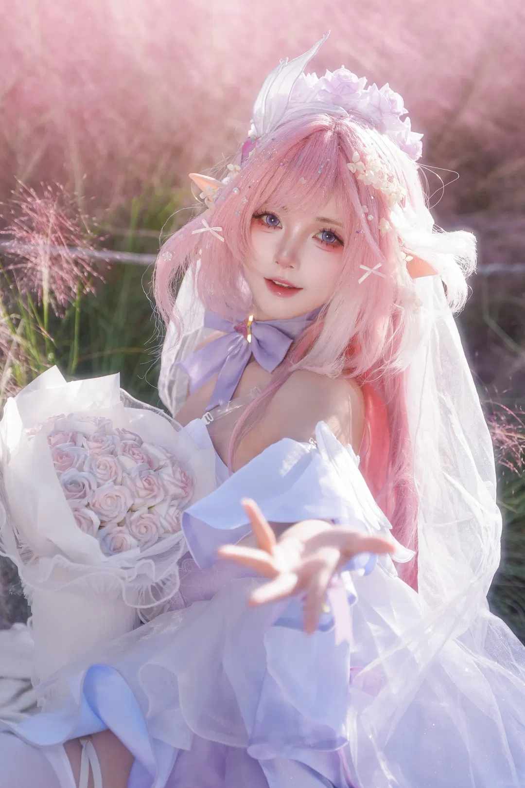 【爱莉希雅cos】粉黛花海中的花嫁妖精小姐 - 第 1 张