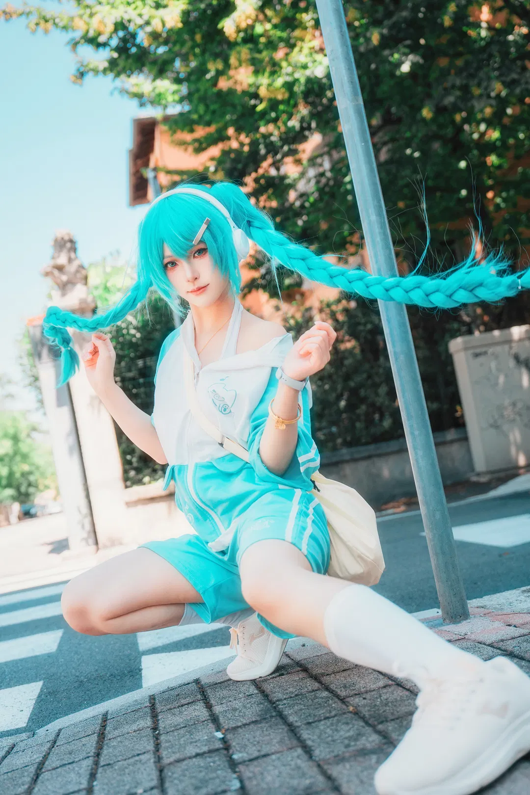 【初音未來cos】義大利街頭的青綠風暴 - 第 3 張