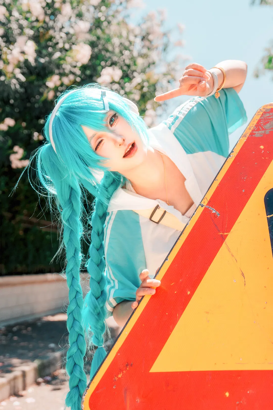 【初音未來cos】義大利街頭的青綠風暴 - 第 4 張