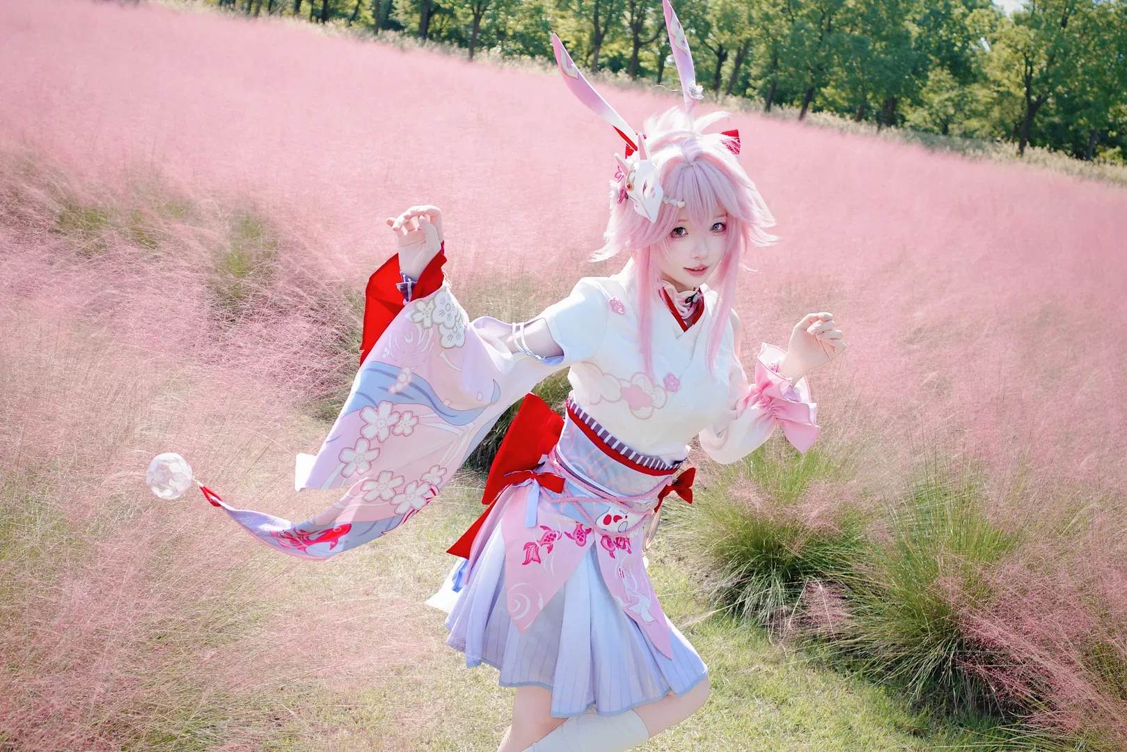 崩壞星穹鐵道緋英cos，顧村公園粉黛花海中的元氣少女 - 第 2 張