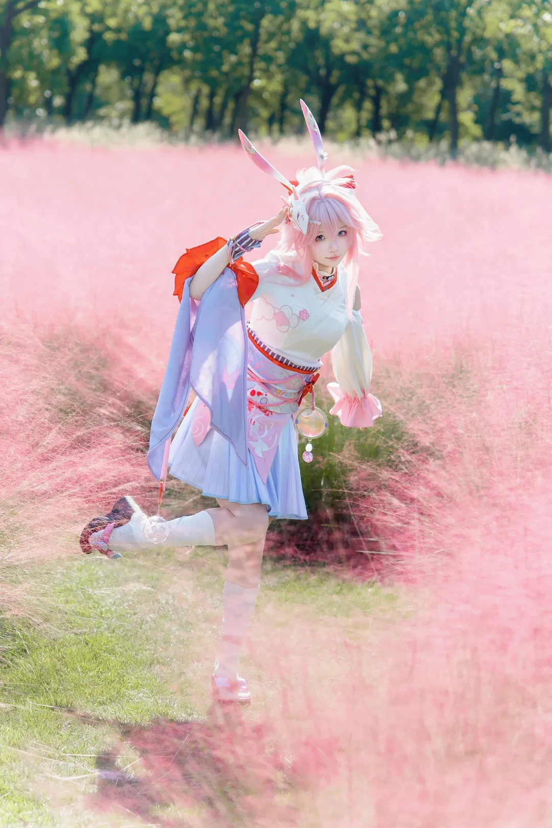 崩壞星穹鐵道緋英cos，顧村公園粉黛花海中的元氣少女 - 第 4 張