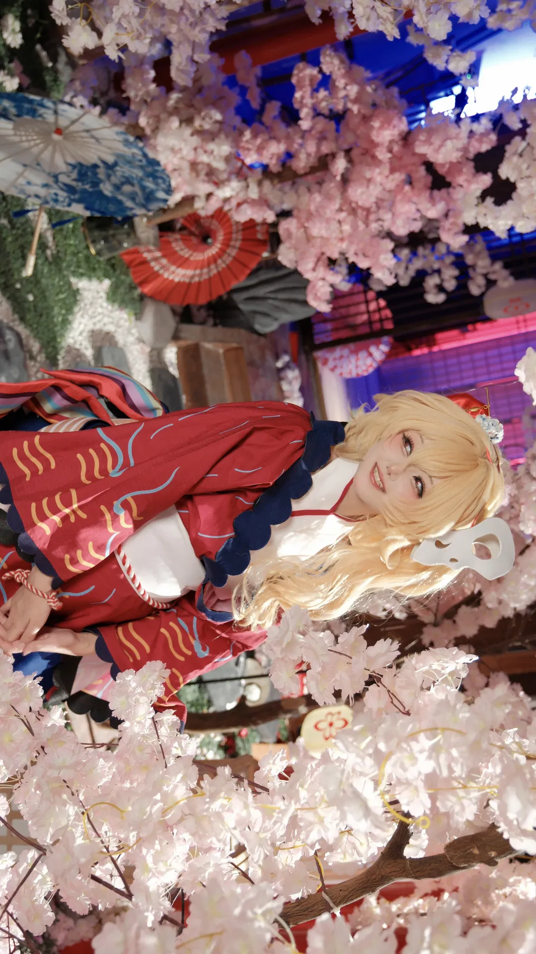 【芙兰朵露cos】东方project 樱花树下的红披风与狐狸面具 - 第 1 张