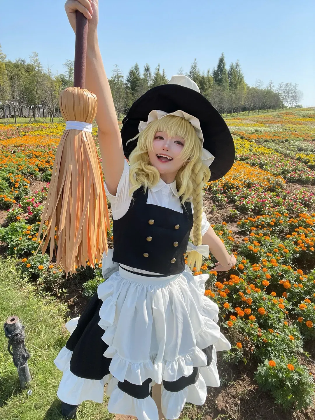 【魔理沙cos】向日葵花田里的黑白魔法使 - 第 8 张