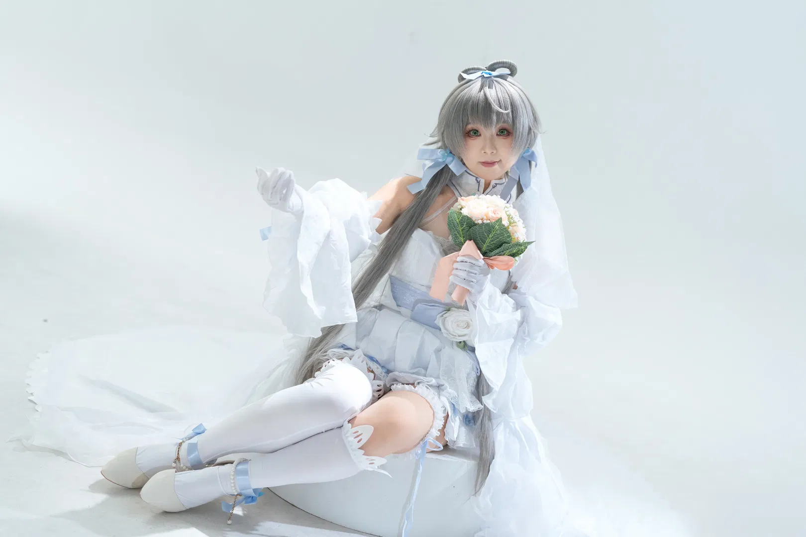 洛天依花嫁cos 动态感拍照姿势分享 - 第 10 张