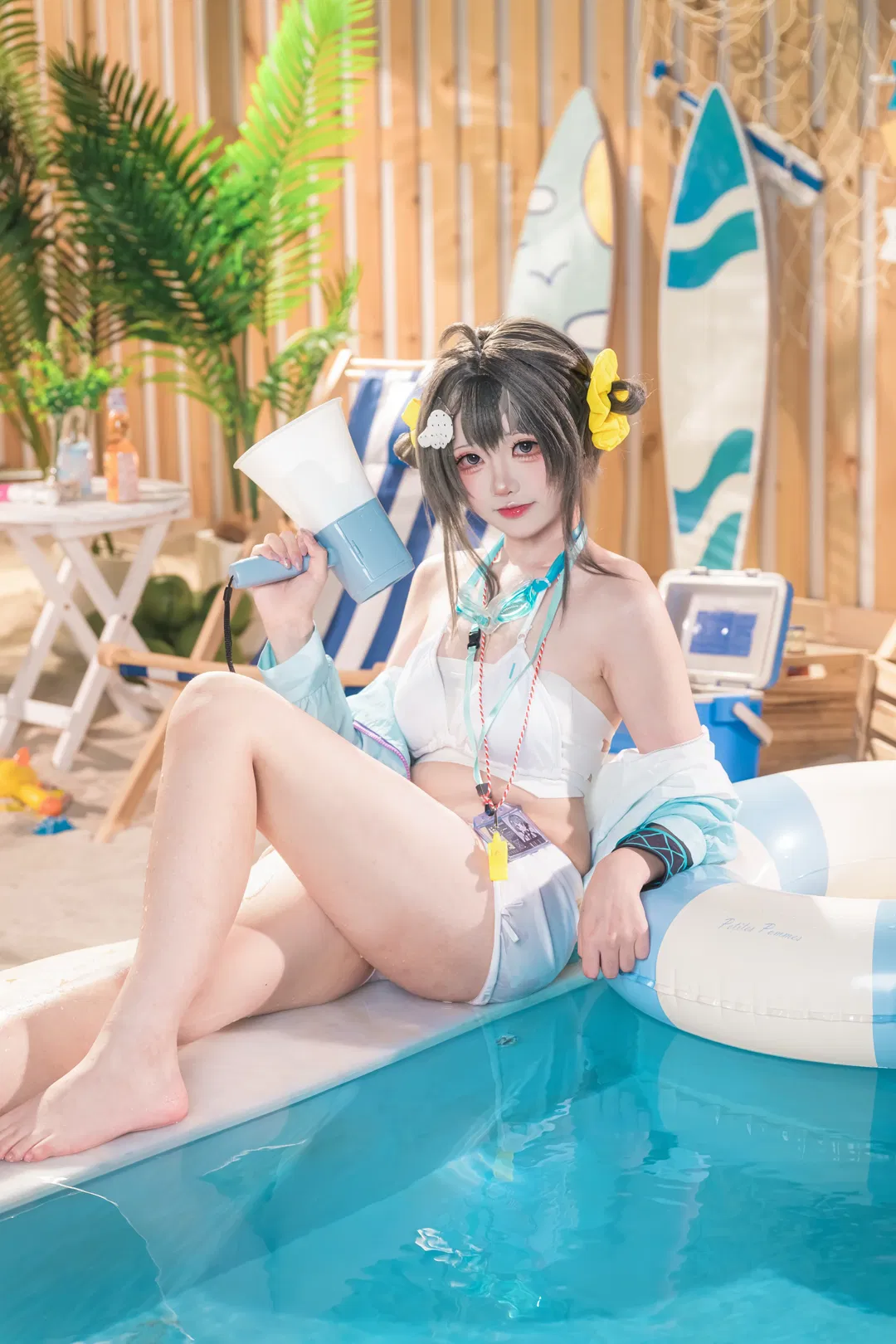 【羽毛笔cos】明日方舟夏日沙滩的清凉记录 - 第 1 张