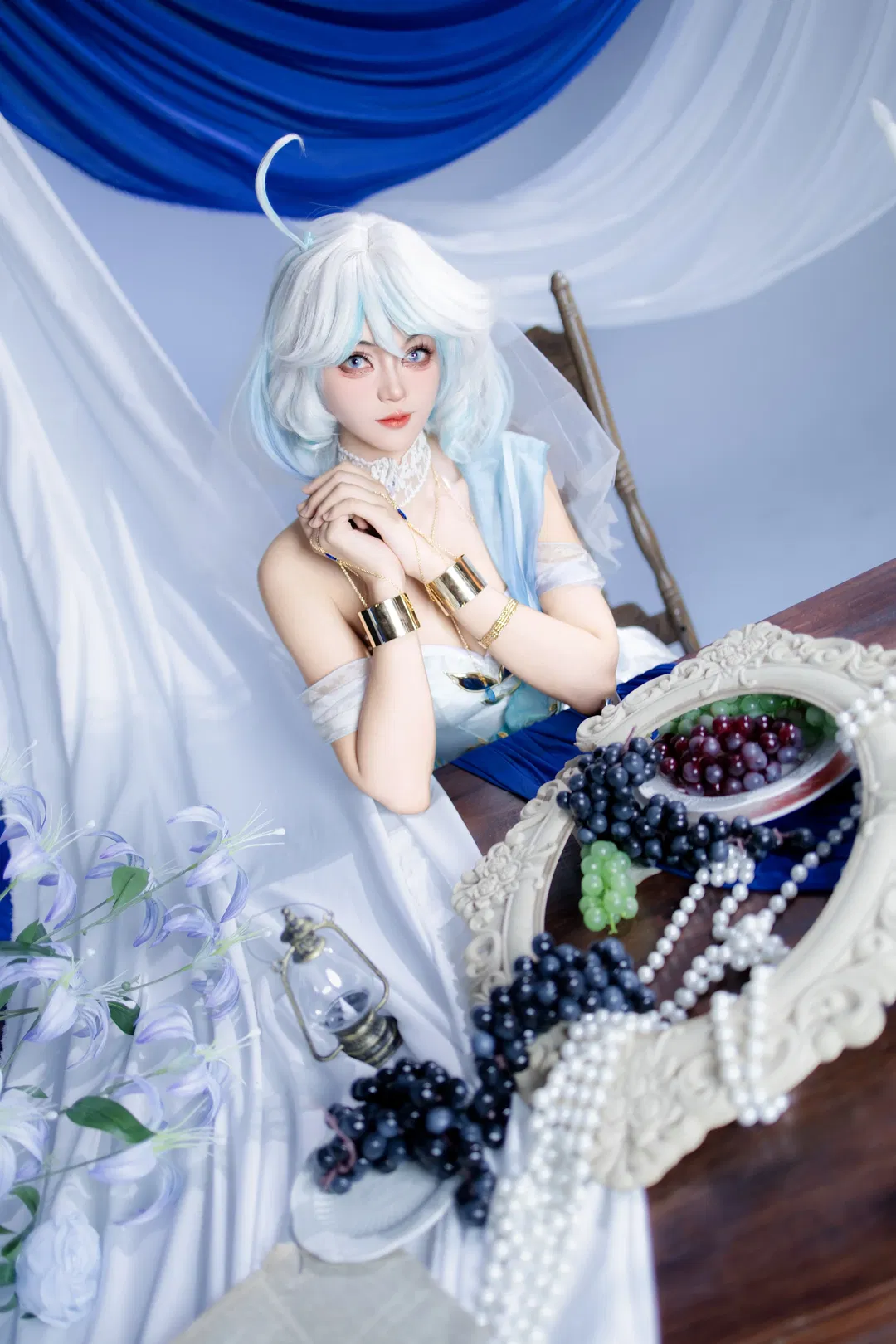 【芙宁娜cos】深蓝帷幔下的光影与薄纱细节 - 第 4 张