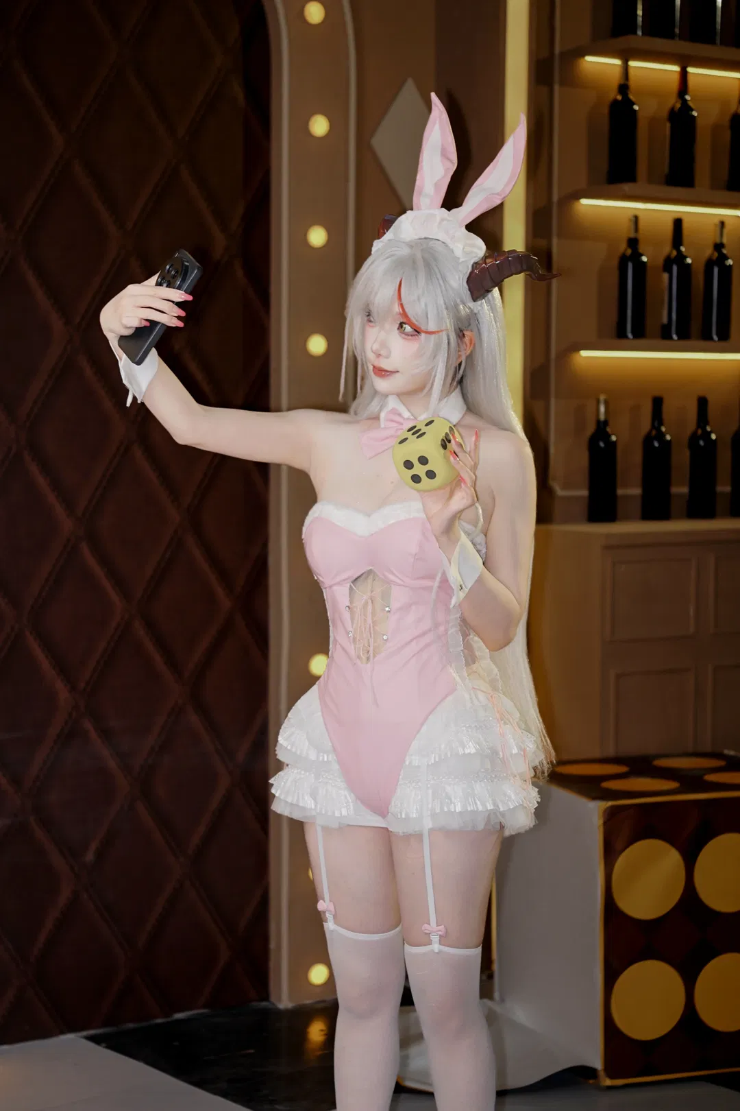 【天夫人cos】碧蓝航线盛夏清凉节的粉色兔女郎造型 - 第 2 张