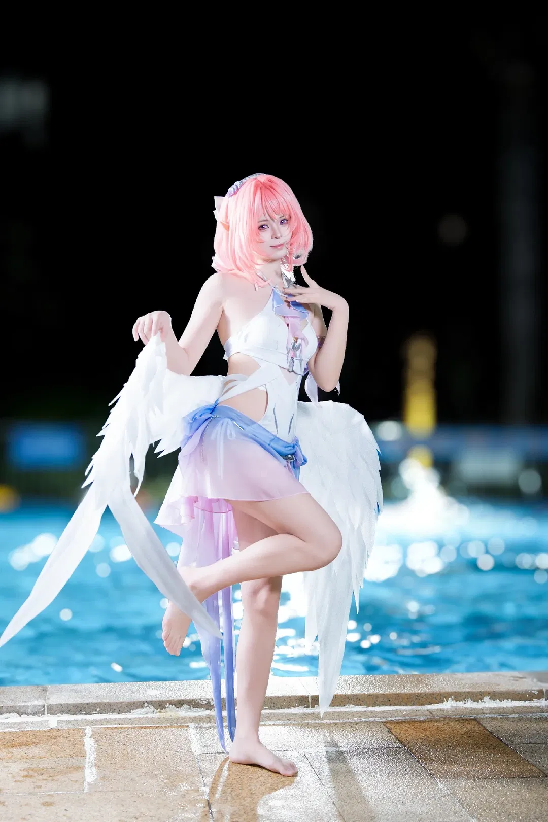 [Remielle cosplay] Zenless Zone Zero: A summer poolside rendezvous - Image 1
