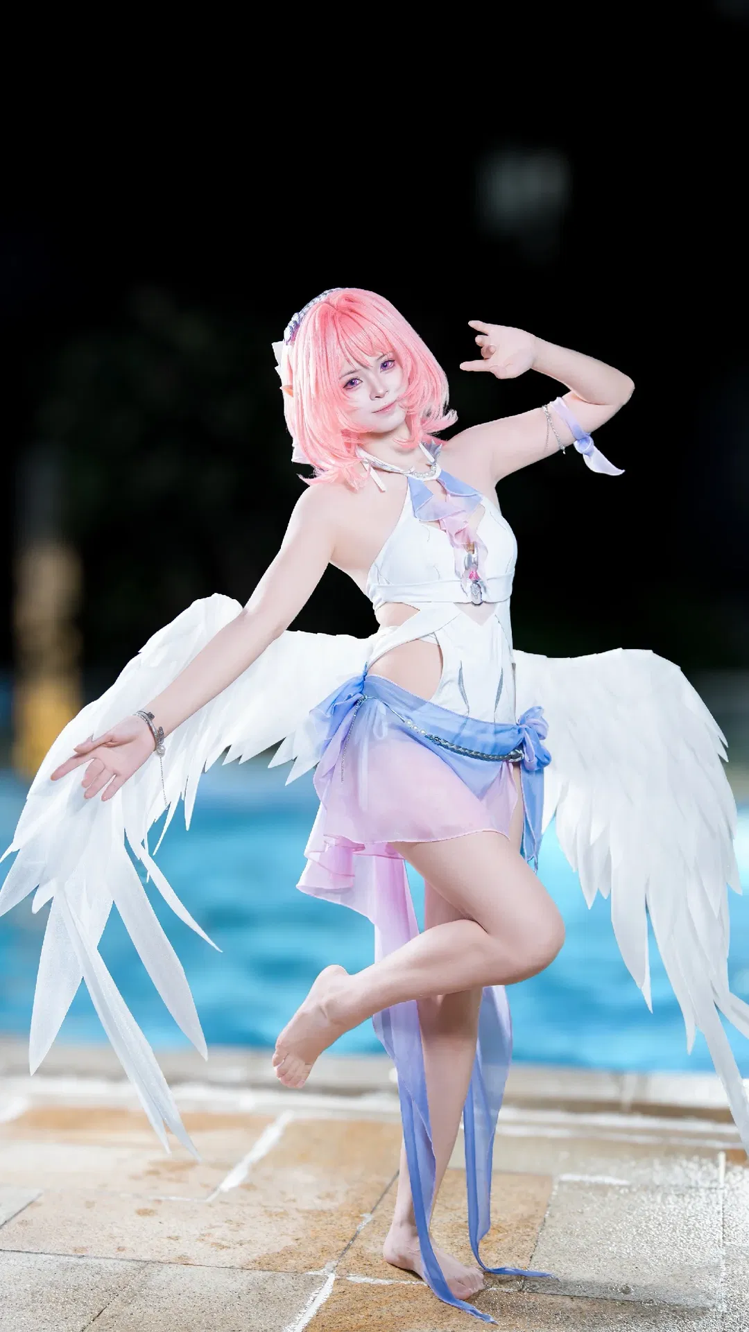 [Remielle cosplay] Zenless Zone Zero: A summer poolside rendezvous - Image 3