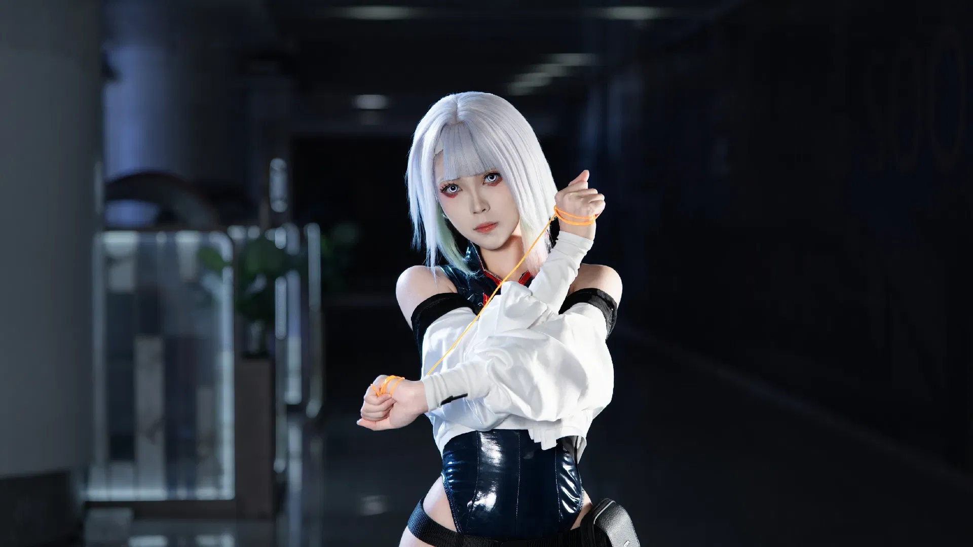 【露西cos】赛博朋克边缘行者，赛博都市里的冷峻特工 - 第 3 张