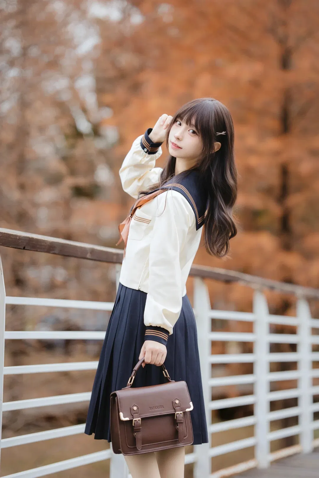 大观湿地公园落羽杉下的秋日JK制服写真 - 第 2 张