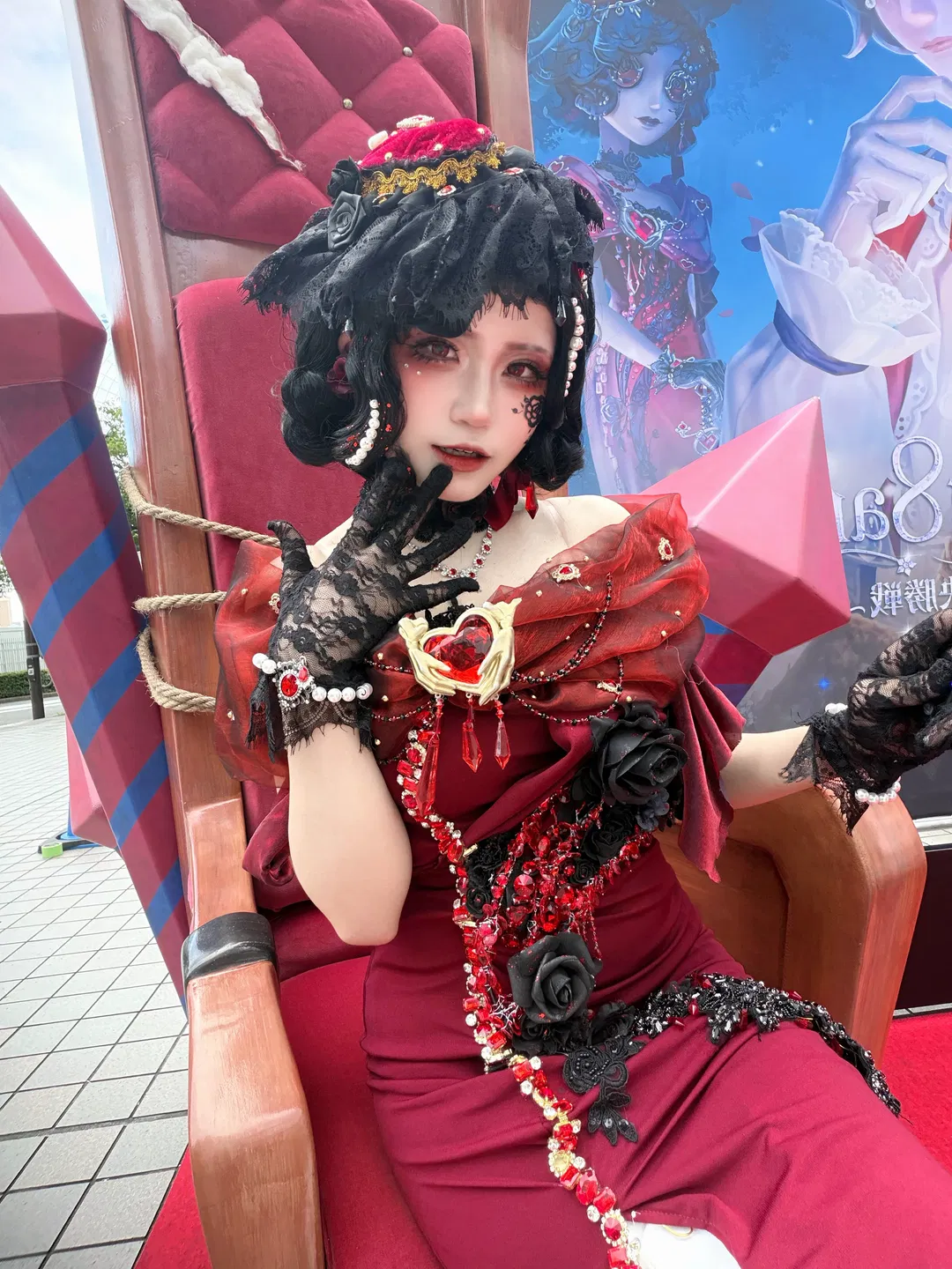 【真相小姐cos】第五人格真理之下，红黑蕾丝与玫瑰的华丽演绎 - 第 1 张
