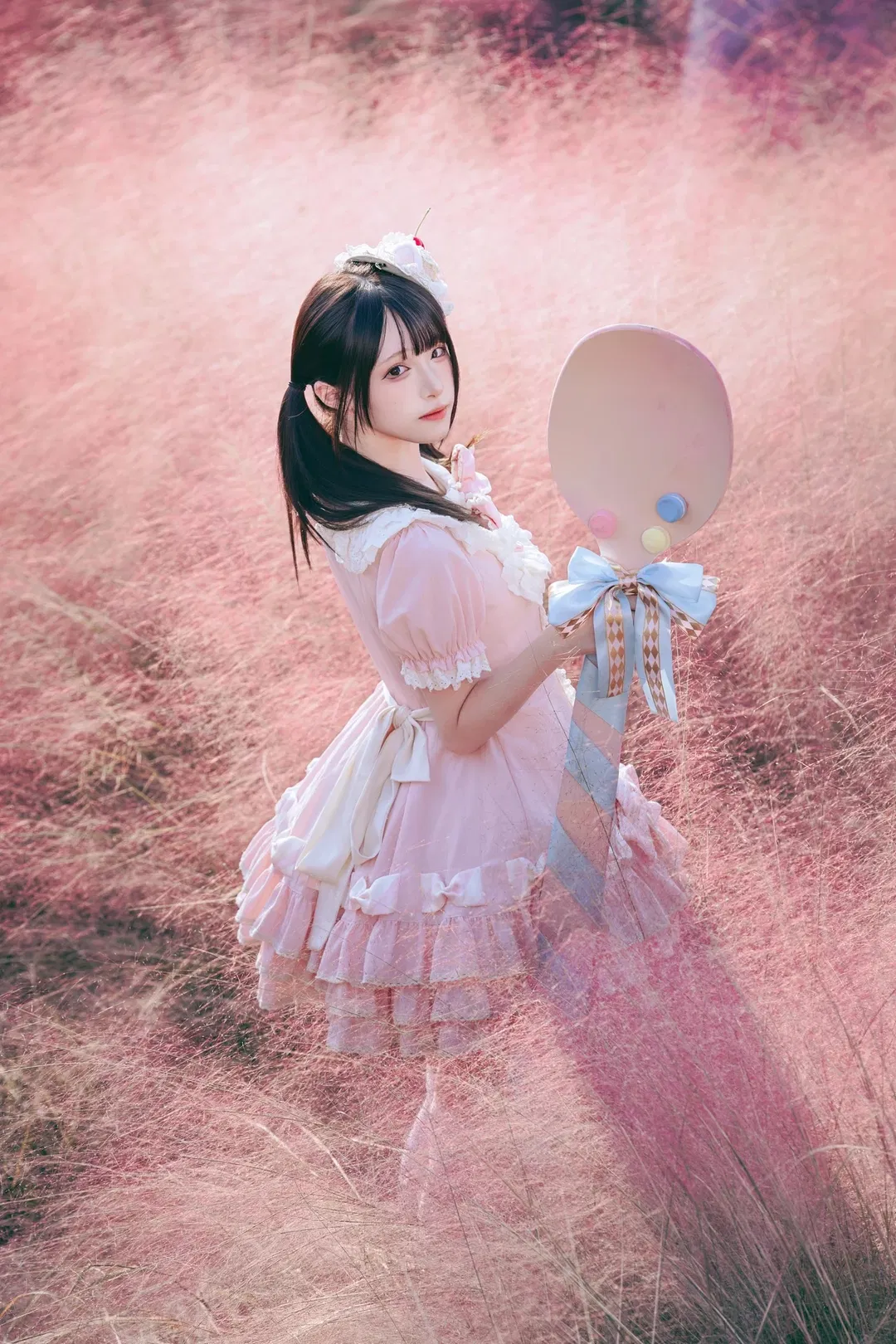 拿着大勺子在嘉北粉黛花海拍Lolita写真 - 第 1 张