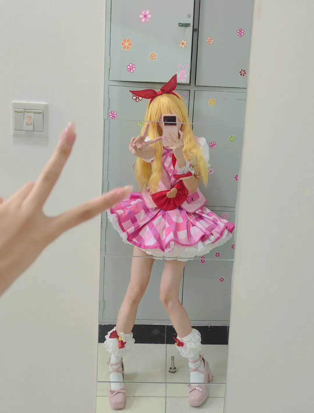 【星宮莓cos】偶像活動打歌服，麥克風替代飯勺的舞臺感 - 第 5 張