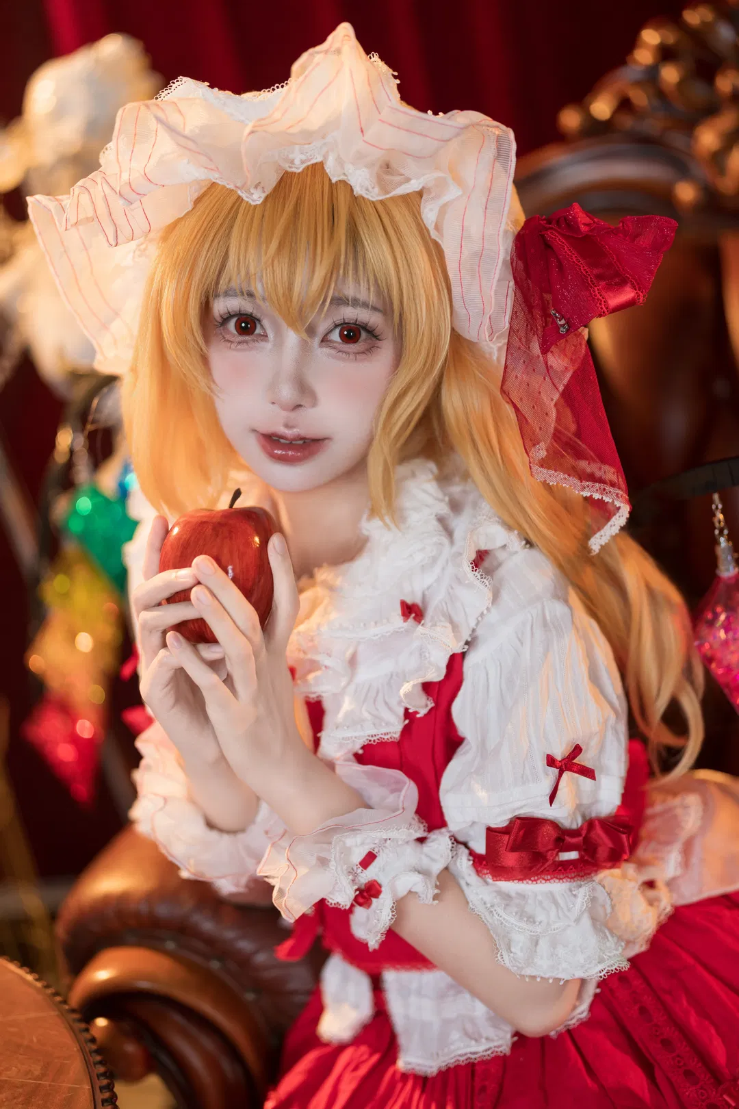 【芙兰朵露cos】东方红魔乡红白洋装与复古舞台 - 第 2 张