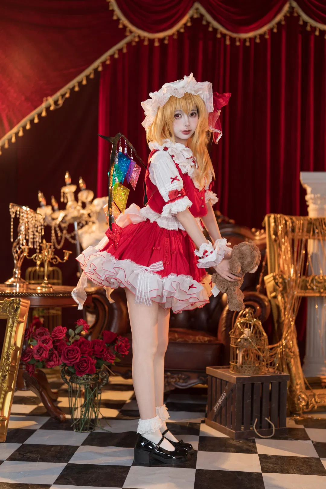 【芙兰朵露cos】东方红魔乡红白洋装与复古舞台 - 第 6 张