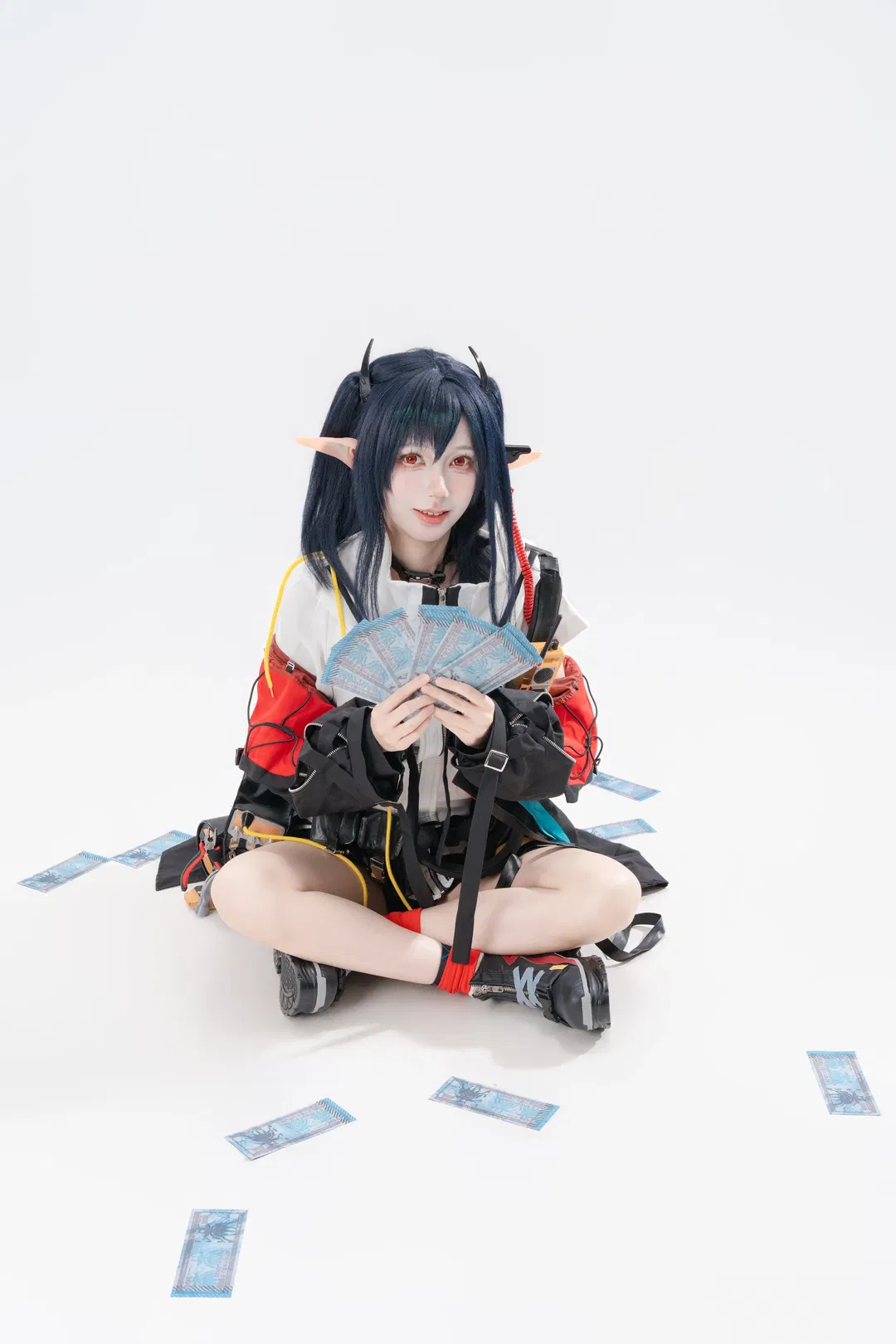 【可露希尔cos】明日方舟白棚动作参考练习 - 第 7 张