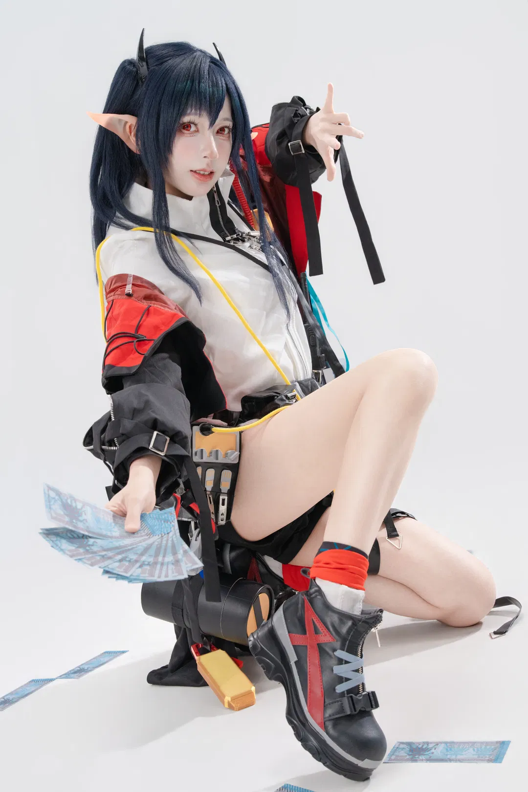 【可露希尔cos】明日方舟白棚动作参考练习 - 第 8 张