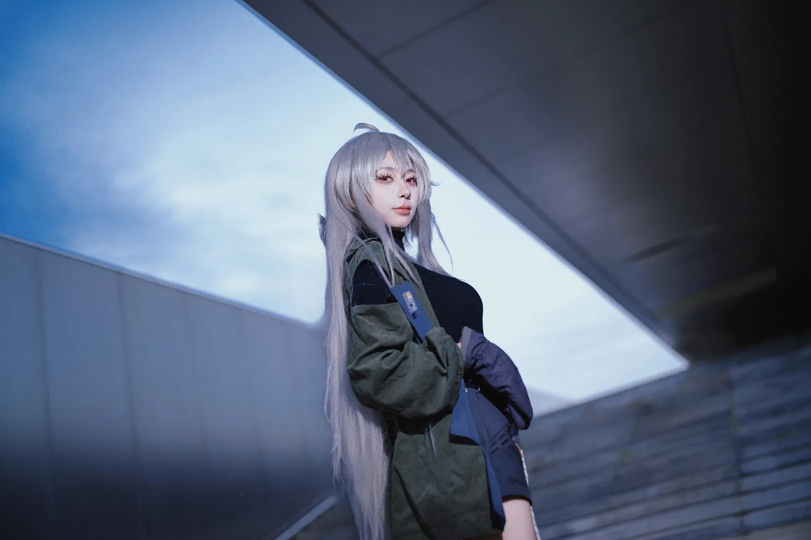 【斯卡蒂cos】明日方舟下一顿午茶，街头战术风出街 - 第 7 张