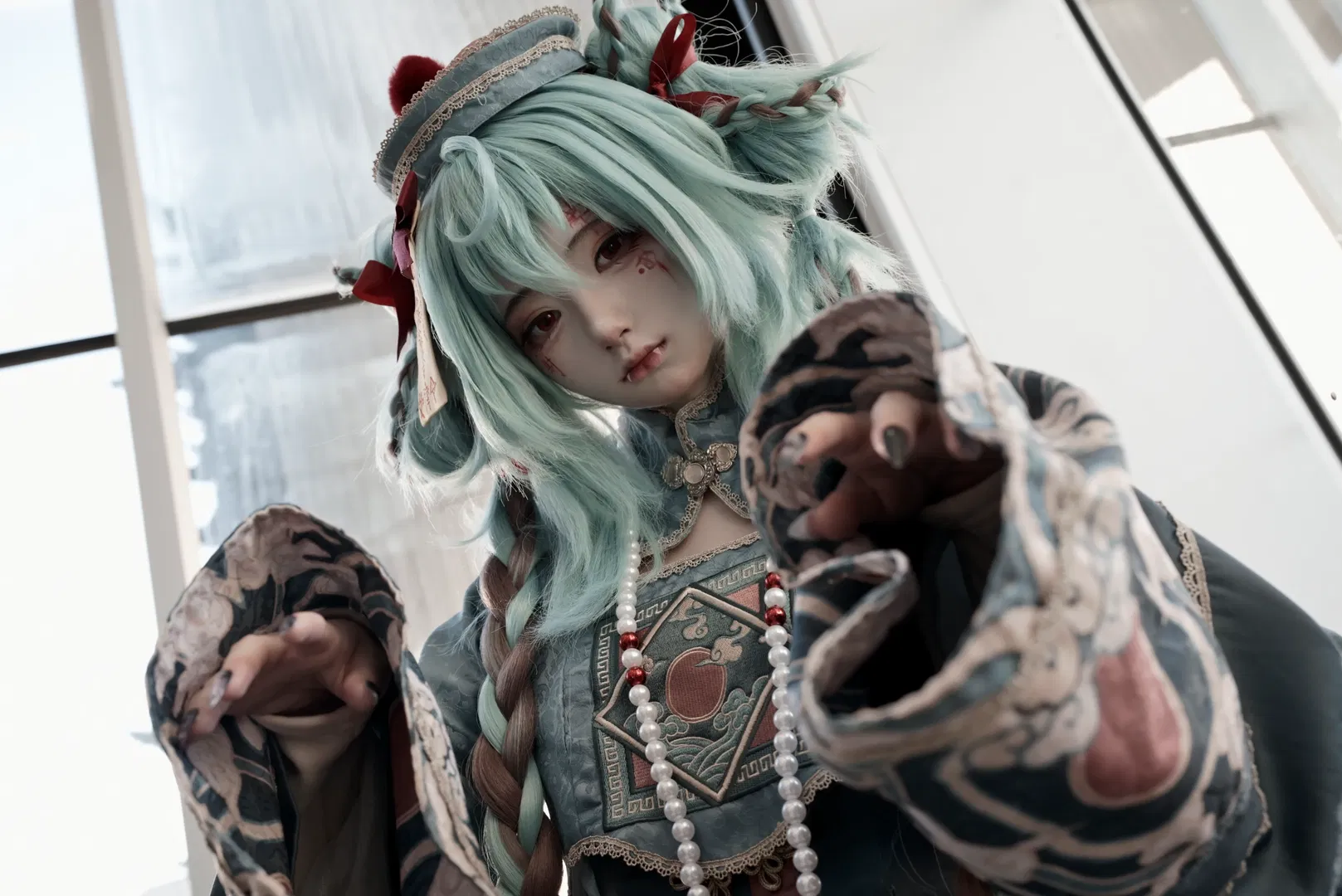 【初音未来cos】自搭清朝僵尸风，这波压迫感拉满 - 第 1 张