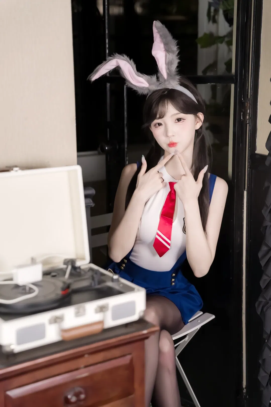 甜妹制服居家写真 美式校园叛逆反差萌 - 第 13 张