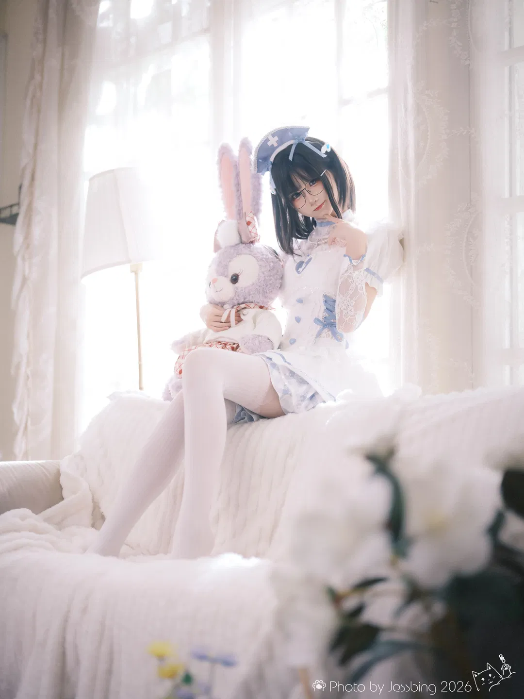 日系小护士写真，复古场景里的白丝制服体验 - 第 3 张