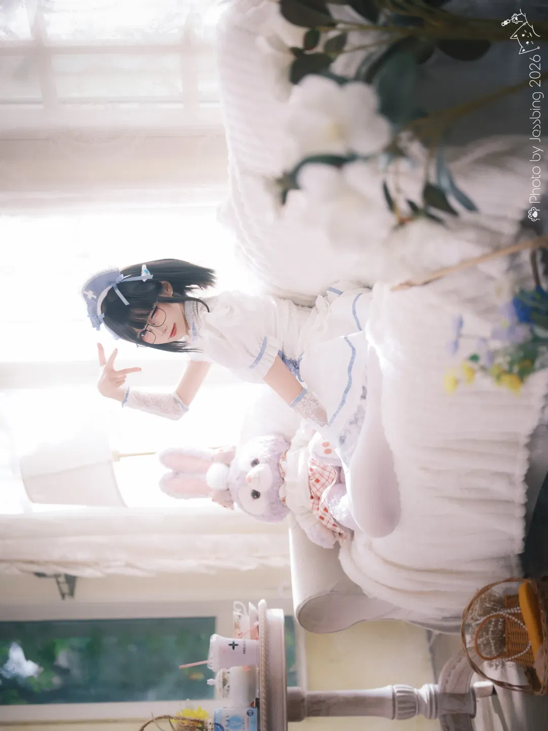 日系小护士写真，复古场景里的白丝制服体验 - 第 7 张