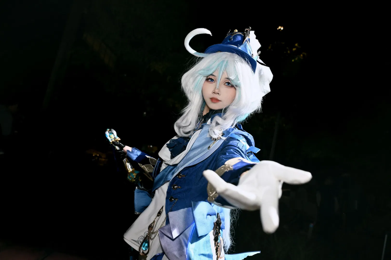 【芙宁娜cos】原神里的蓝色精灵 - 第 1 张