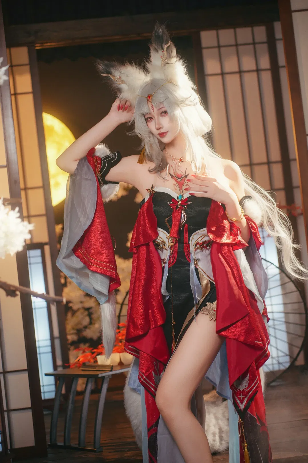 【心月狐cos】鸣潮心月狐 红黑和风惊艳出片 - 第 1 张