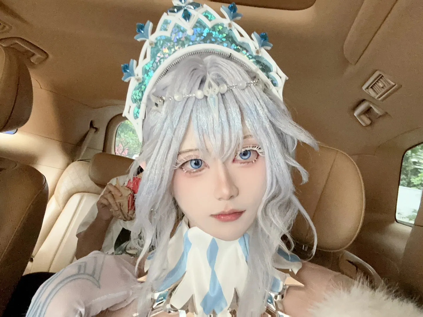 【冰之女皇cos】原神冰之女皇现身CICF，会是全网第一个男生吗 - 第 2 张