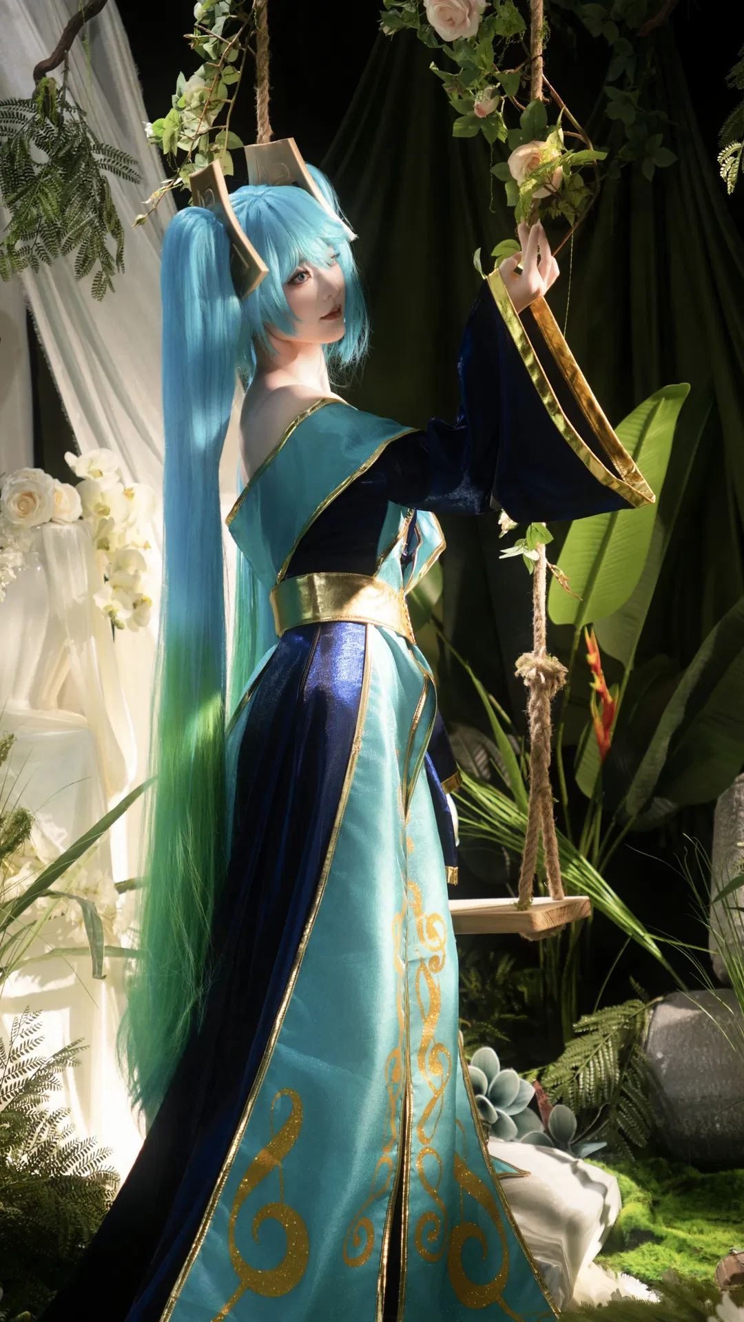 【琴女娑娜cos】静谧丛林里拨动琴弦 - 第 2 张