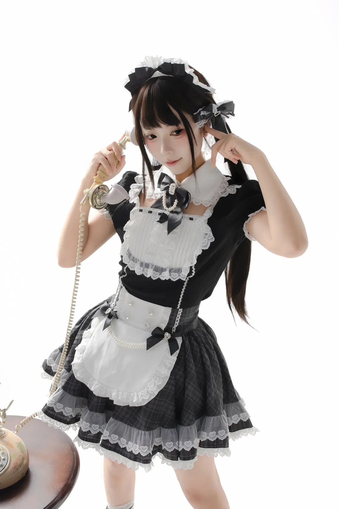 早班客服娘的女仆装白棚拍摄记录 - 第 1 张
