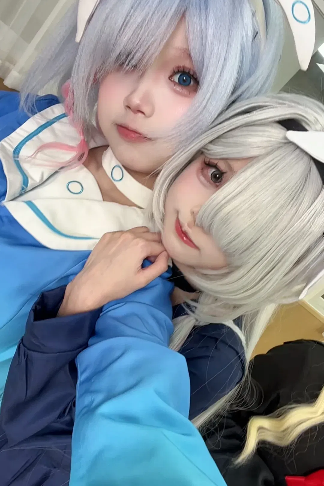 【阿罗娜cos】和姐妹们一起拍摄蔚蓝档案的贴贴日常 - 第 1 张