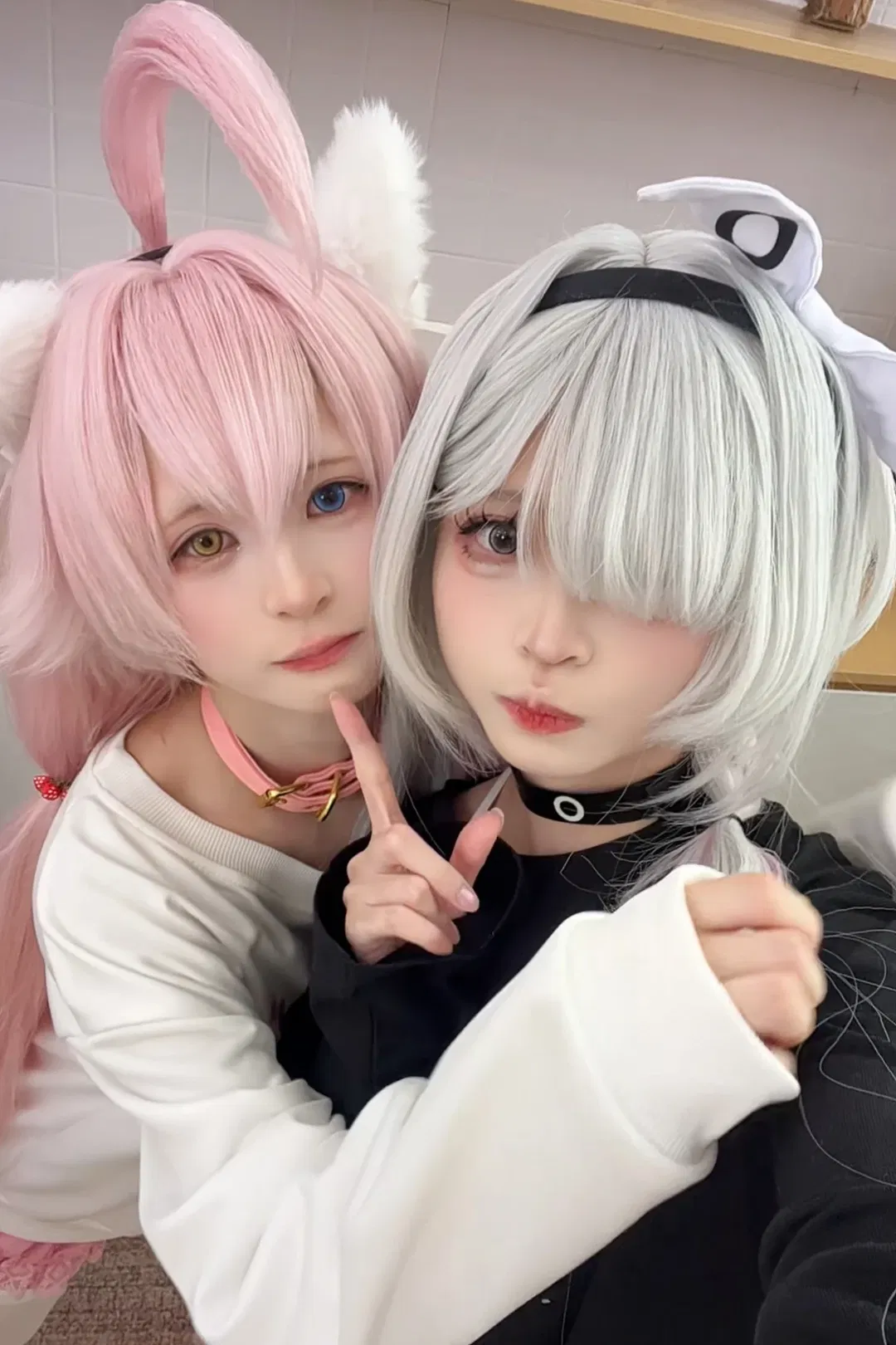 【阿罗娜cos】和姐妹们一起拍摄蔚蓝档案的贴贴日常 - 第 2 张