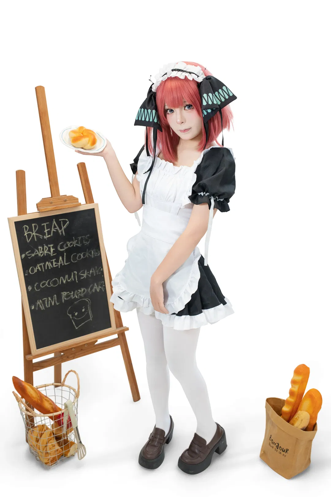 【中野二乃cos】五等分的花嫁女仆装扮，动作细节全解析 - 第 3 张