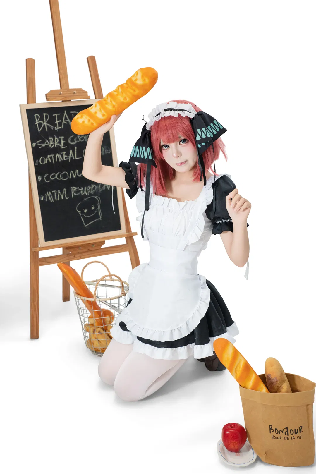 【中野二乃cos】五等分的花嫁女仆装扮，动作细节全解析 - 第 5 张