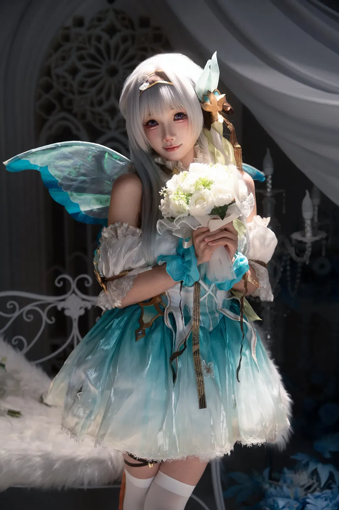 【流萤cos】蓝绿渐变精灵裙搭配半透蝴蝶翅膀，梦幻氛围感拉满 - 第 2 张