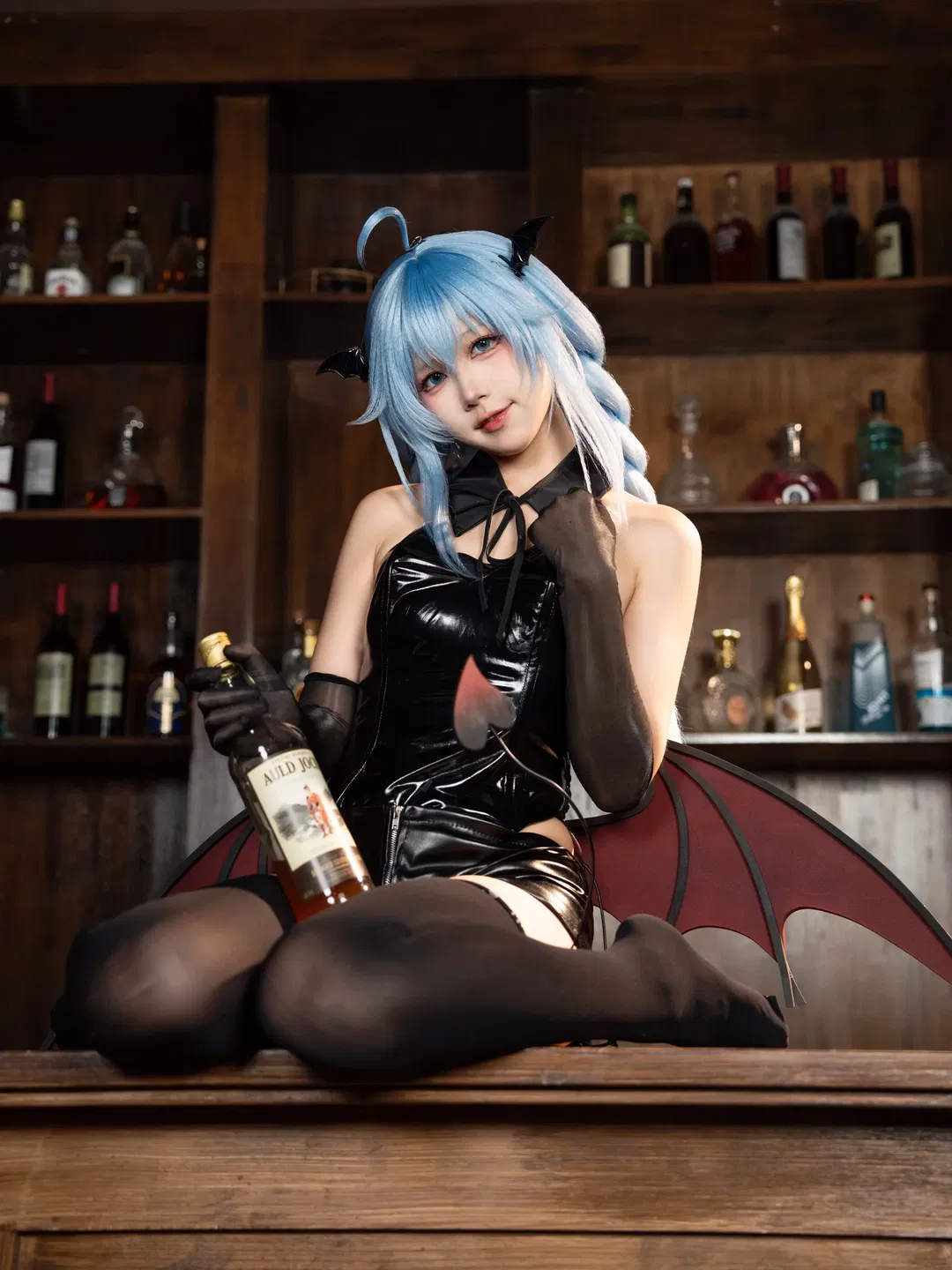 【洛琪希cos】无职转生小恶魔设定，复古酒吧里的魔界风 - 第 4 张