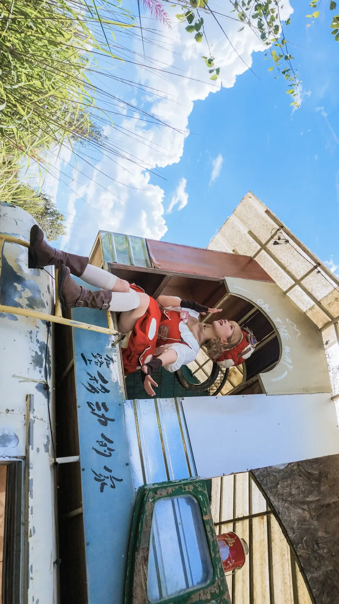 紅波點Lolita與機械飛行器，宮崎駿風奇幻旅拍 - 第 13 張