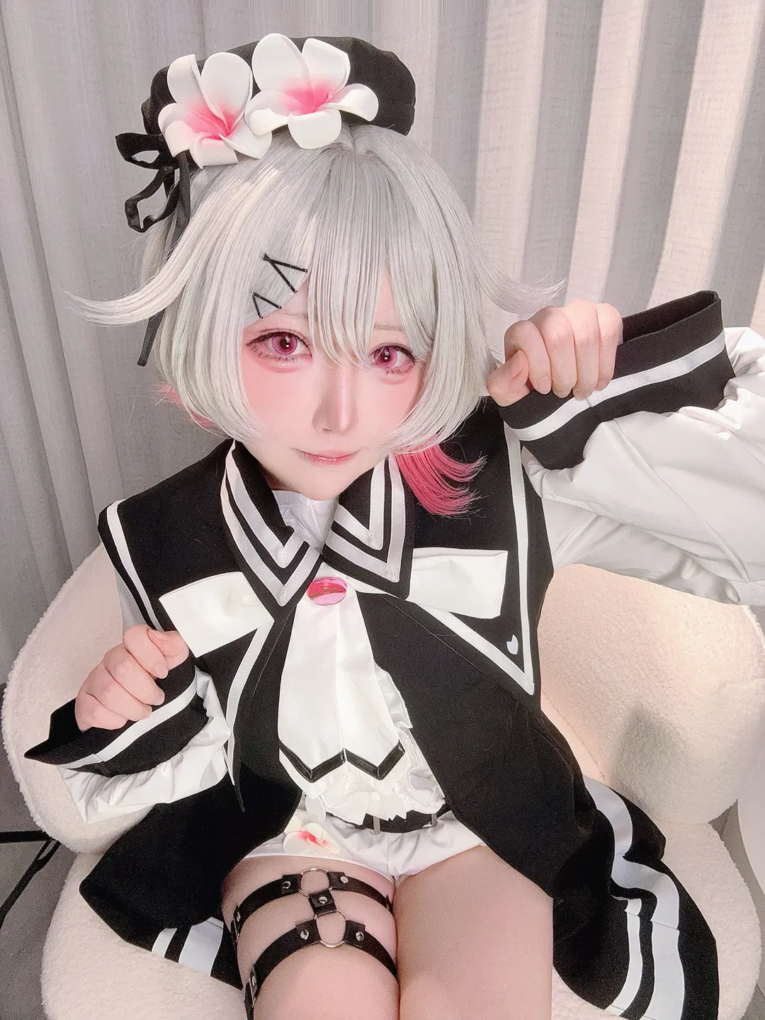 【樱羽艾玛cos】魔法少女的魔女审判黑白制服造型