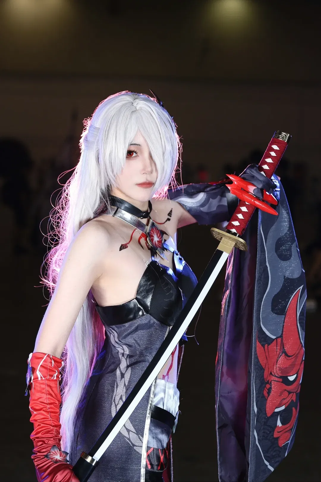 【黄泉cos】崩坏星穹铁道漫展场照，拔刀瞬间的压迫感拉满 - 第 1 张