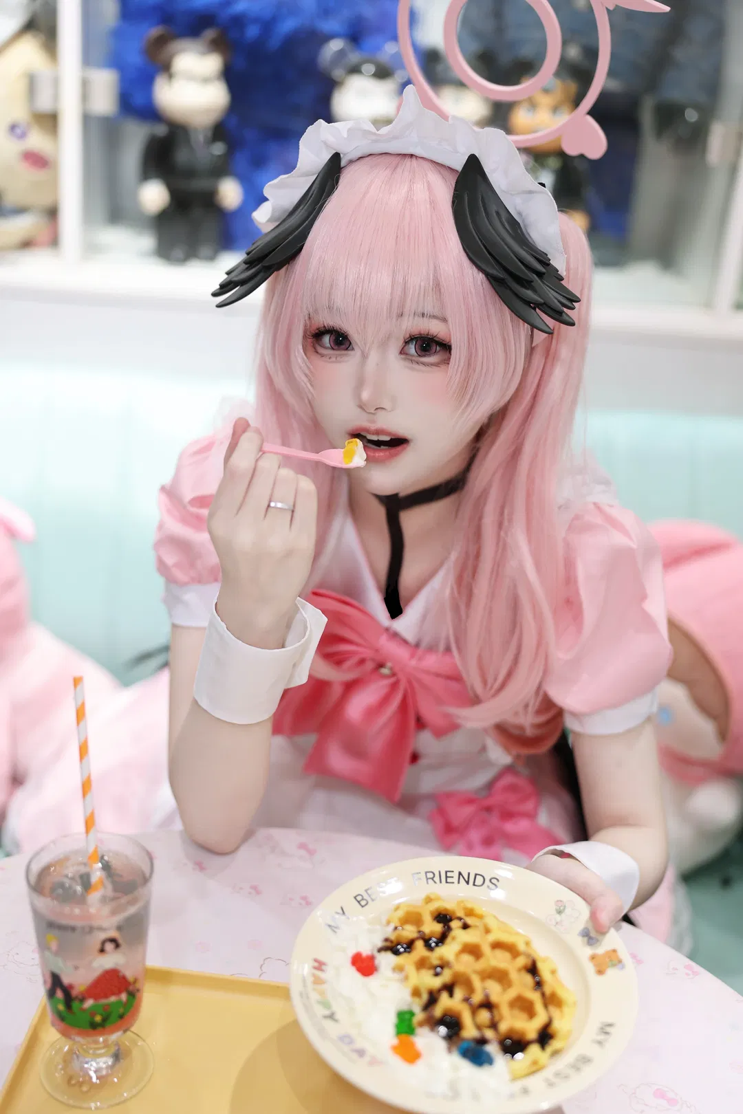 【下江小春cos】蔚蓝档案里的粉红女仆甜蜜暴击 - 第 3 张