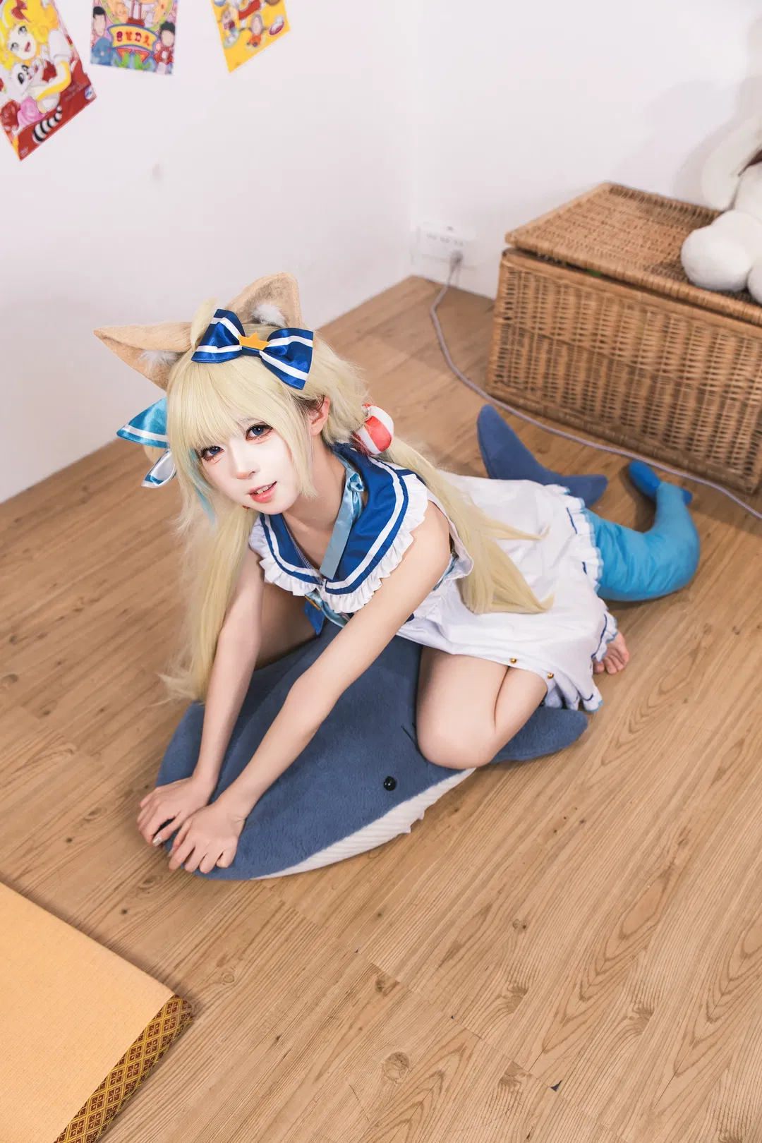 【鲨鱼子cos】虚拟主播鲨鱼子的蓝白水手服造型 - 第 2 张