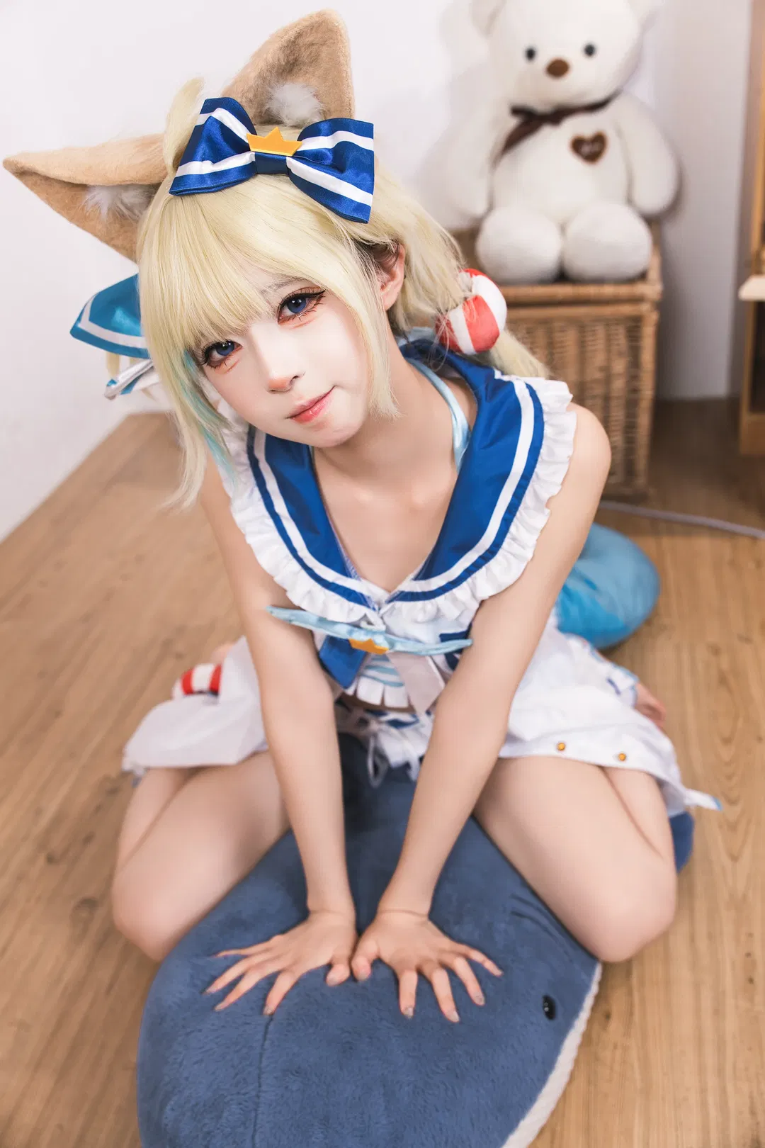 【鲨鱼子cos】虚拟主播鲨鱼子的蓝白水手服造型 - 第 4 张