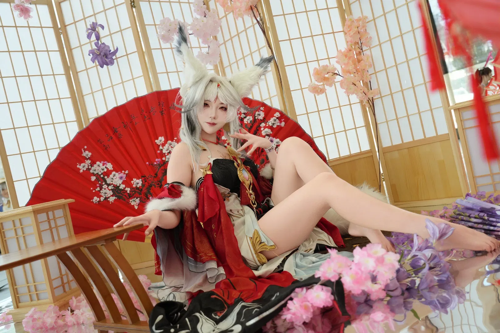 【心月狐cos】鸣潮心月狐的红扇与狐尾 - 第 3 张
