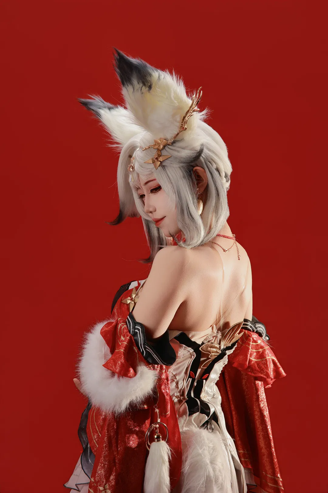 【心月狐cos】鸣潮心月狐的银发红瞳棚拍记录 - 第 4 张