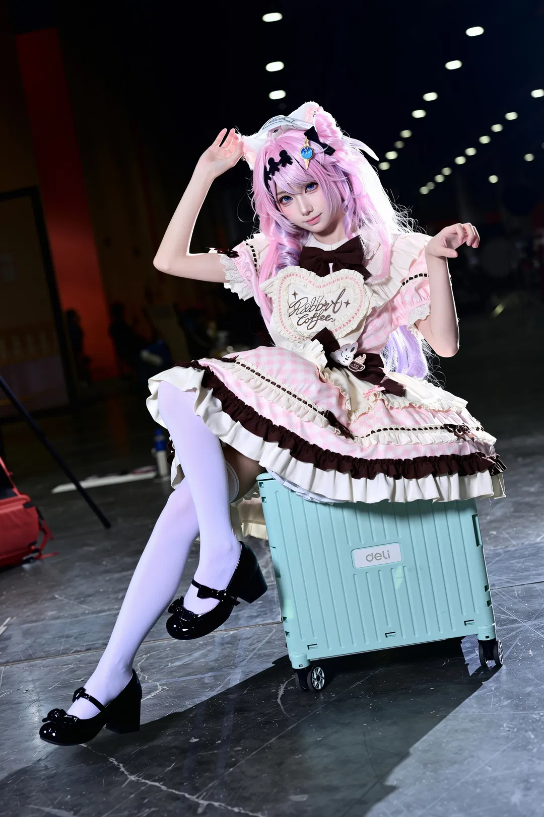 【達妮婭cos】鳴潮達妮婭私設，兔兔咖啡主題的漫展返圖 - 第 4 張