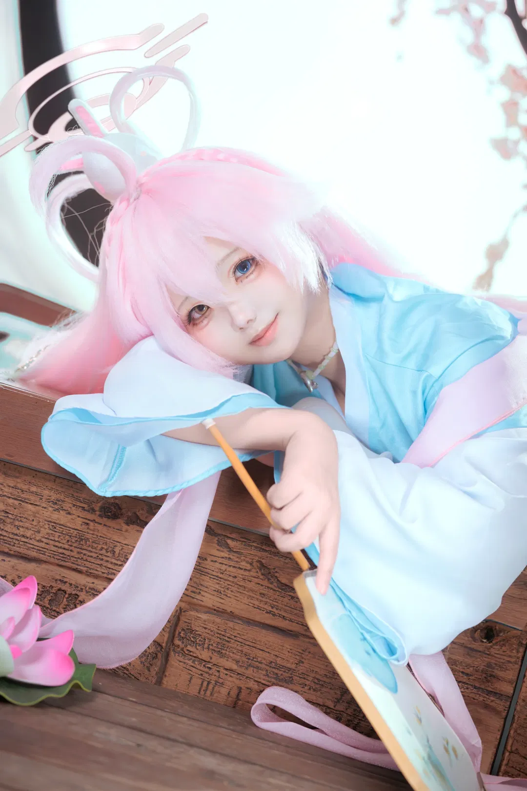 【小鸟游星野cos】中秋主题的粉色双马尾与浅蓝古风，搭配白丝太绝了 - 第 1 张